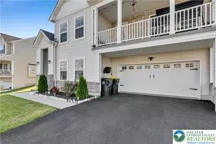 5044 Bellflower Dr, North Whitehall Township, PA 18078 - Photo 4
