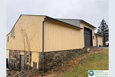 2552 Spring Street, North Whitehall Township, PA 18037 - Photo 4