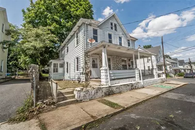 703 William, Pen Argyl, PA 18072 - Photo 2
