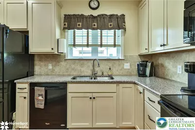 2615 Union Court, Hanover Twp, PA 18017 - Photo 10