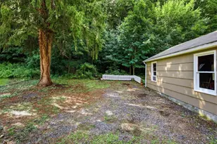 63 Oak St, Delaware Water Gap, PA 18327 - Photo 16