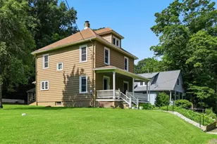 63 Oak St, Delaware Water Gap, PA 18327 - Photo 4