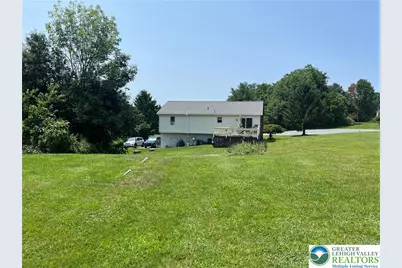 122 Corinne Court, Effort, PA 18330 - Photo 2