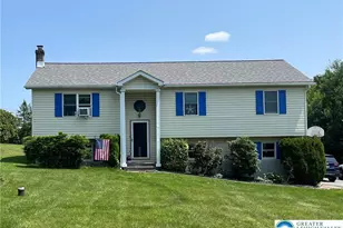 122 Corinne Ct, Chestnuthill Twp, PA 18330 - Photo 1
