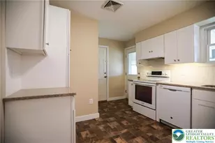 632 W Greenleaf St, Emmaus Boro, PA 18049 - Photo 6