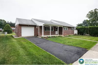 632 W Greenleaf Street, Emmaus Boro, PA 18049 - Photo 2