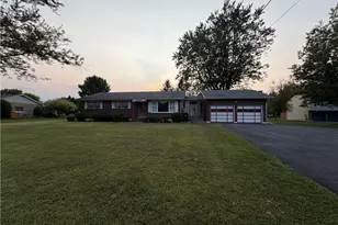 2662 Community Dr, Moore Township, PA 18014 - Photo 1