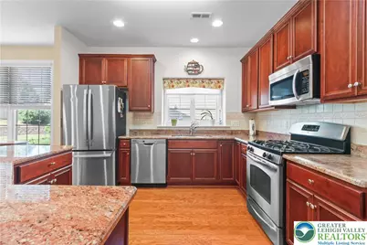 6722 American Way, Hanover Twp, PA 18017 - Photo 8