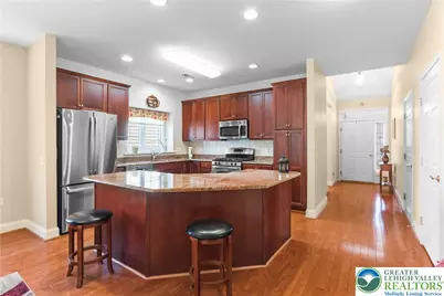 6722 American Way, Hanover Twp, PA 18017 - Photo 6