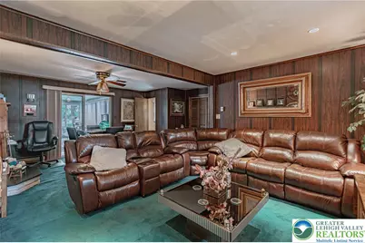 4252 Briarcliff Road, South Whitehall Township, PA 18104 - Photo 16