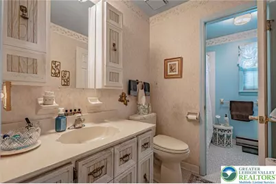 4252 Briarcliff Road, South Whitehall Township, PA 18104 - Photo 10