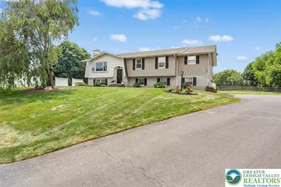 541 Mountain View Road, Lower Nazareth Twp, PA 18064 - Photo 2
