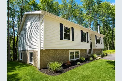 103 Deep Hollow Drive, Greentown, PA 18426 - Photo 2