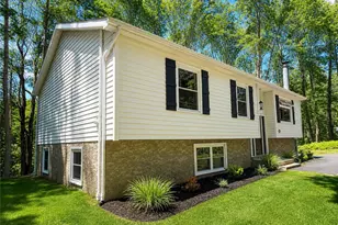 103 Deep Hollow Dr, Greentown, PA 18426 - Photo 2
