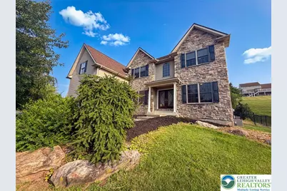 448 E Beil Avenue, Upper Nazareth Twp, PA 18064 - Photo 2