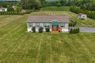 4452 W Mountain View Dr, Lehigh Township, PA 18088 - Photo 1