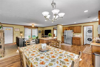 4452 W Mountain View Drive, Lehigh Township, PA 18088 - Photo 12