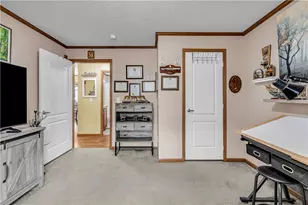 4452 W Mountain View Dr, Lehigh Township, PA 18088 - Photo 22