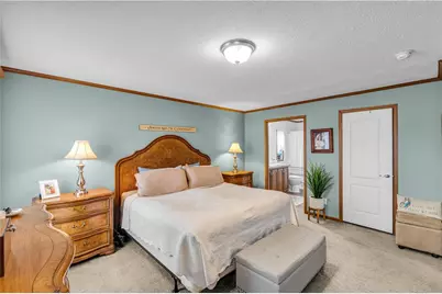 4452 W Mountain View Drive, Lehigh Township, PA 18088 - Photo 18
