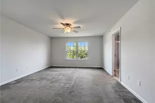 280 Milkweed Dr, Upper Macungie Township, PA 18104 - Photo 6