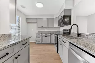 306 Mews Dr, Sellersville Boro, PA 18960 - Photo 6