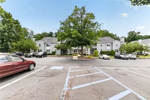 306 Mews Dr, Sellersville Boro, PA 18960 - Photo 2