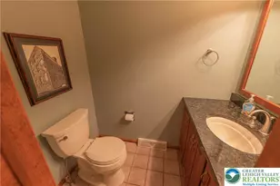 1039 Miriam Dr, Lower Macungie Township, PA 18049 - Photo 12