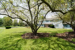 563 Longacre Dr, Lehigh Township, PA 18035 - Photo 4