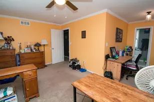 563 Longacre Dr, Lehigh Township, PA 18035 - Photo 38