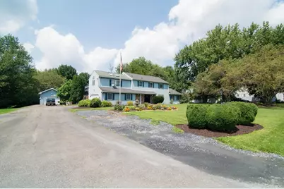 563 Longacre Drive, Lehigh Township, PA 18035 - Photo 2