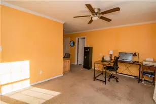 563 Longacre Dr, Lehigh Township, PA 18035 - Photo 16