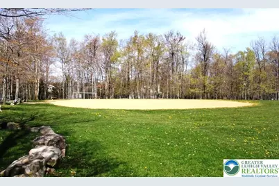 8466 Bumble Bee Way, Tobyhanna, PA 18466 - Photo 38