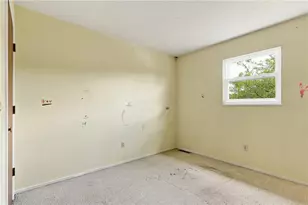 4250 Iroquois St, North Whitehall Township, PA 18078 - Photo 16