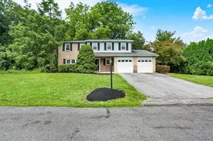 214 Burrell Blvd, Allentown City, PA 18104 - Photo 2