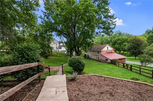 3552 Broadway, South Whitehall Township, PA 18104 - Photo 34