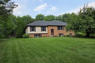 3733 Viewpoint Ct, Slatington Boro, PA 18080 - Photo 2