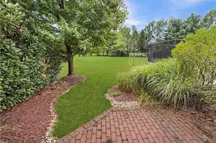 5612 Stonecroft Ln, Lower Macungie Township, PA 18106 - Photo 24