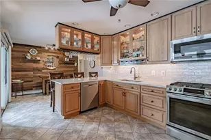 1212 Macungie Ave, Emmaus Boro, PA 18049 - Photo 20