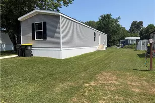 5733 Pfeiffer Cir, Heidelberg Township, PA 18078 - Photo 2