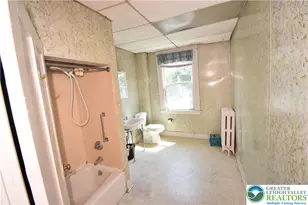 42 N 3rd St, Easton, PA 18042 - Photo 24