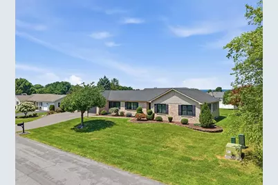 4652 Willow Lane, Lower Nazareth Twp, PA 18064 - Photo 2