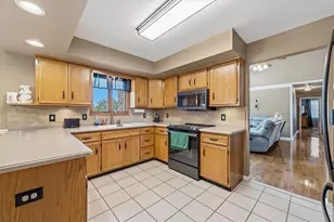 4652 Willow Ln, Lower Nazareth Twp, PA 18064 - Photo 8