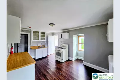 1048 W Walnut Street #3, Allentown City, PA 18102 - Photo 4