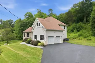 5248 Cherry Valley Rd, Hamilton Twp, PA 18353 - Photo 6