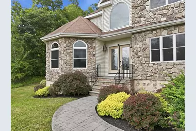 5248 Cherry Valley Road, Hamilton Twp, PA 18353 - Photo 8