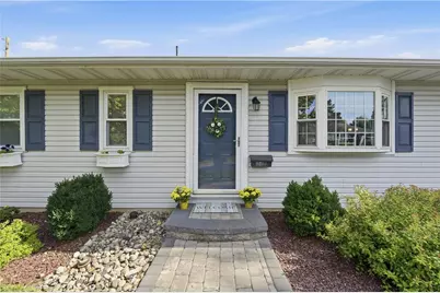 4251 Oakleigh Road, South Whitehall Township, PA 18104 - Photo 2