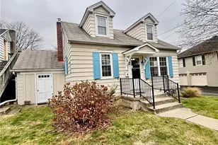 221 E Chestnut St, Nazareth, PA 18064 - Photo 2