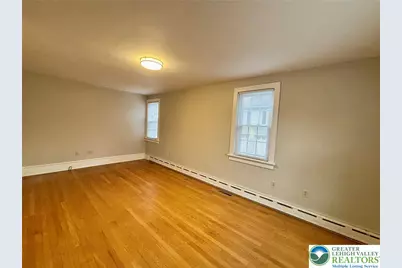 221 E Chestnut Street, Nazareth, PA 18064 - Photo 4