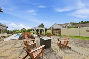 8751 Pleasant View Rd, Lower Mt Bethel Twp, PA 18013 - Photo 30