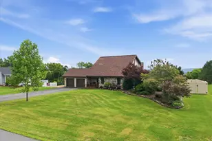 8751 Pleasant View Rd, Lower Mt Bethel Twp, PA 18013 - Photo 4